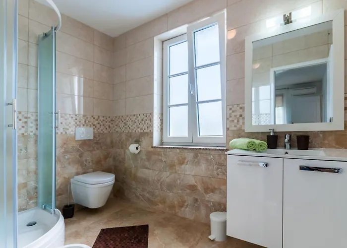 Ferienhaus Jakov By Interhome