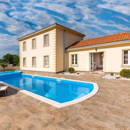 Vakantiehuis Jakov By Interhome Rojnići