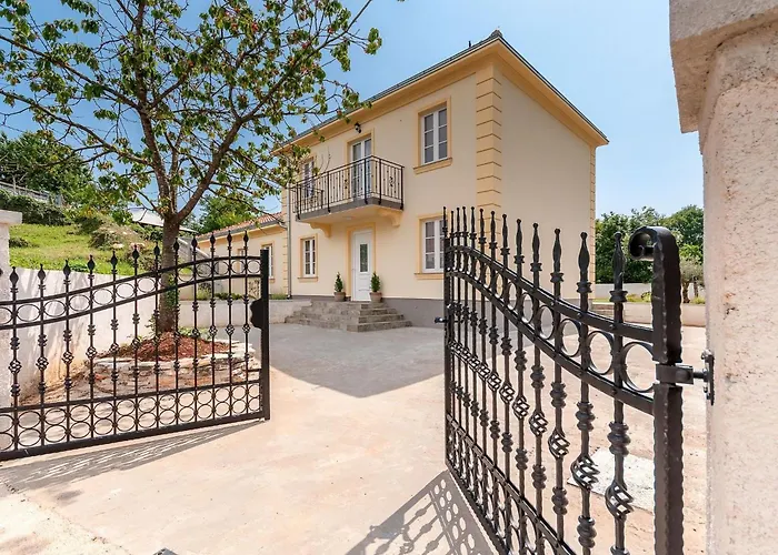 Vikendica Jakov By Interhome *