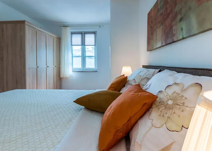 Jakov By Interhome *