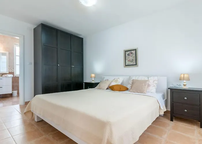 Jakov By Interhome Rojnići